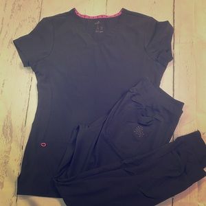 Heart soul jogger scrub set